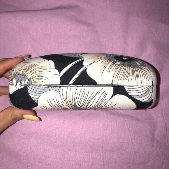 Vera Bradley | Large Glasses Case | Camellia - Picture 2 of 3